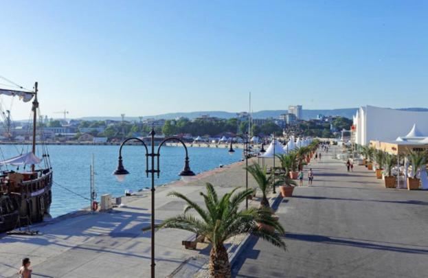 Odessos Apartment Varna ภายนอก รูปภาพ